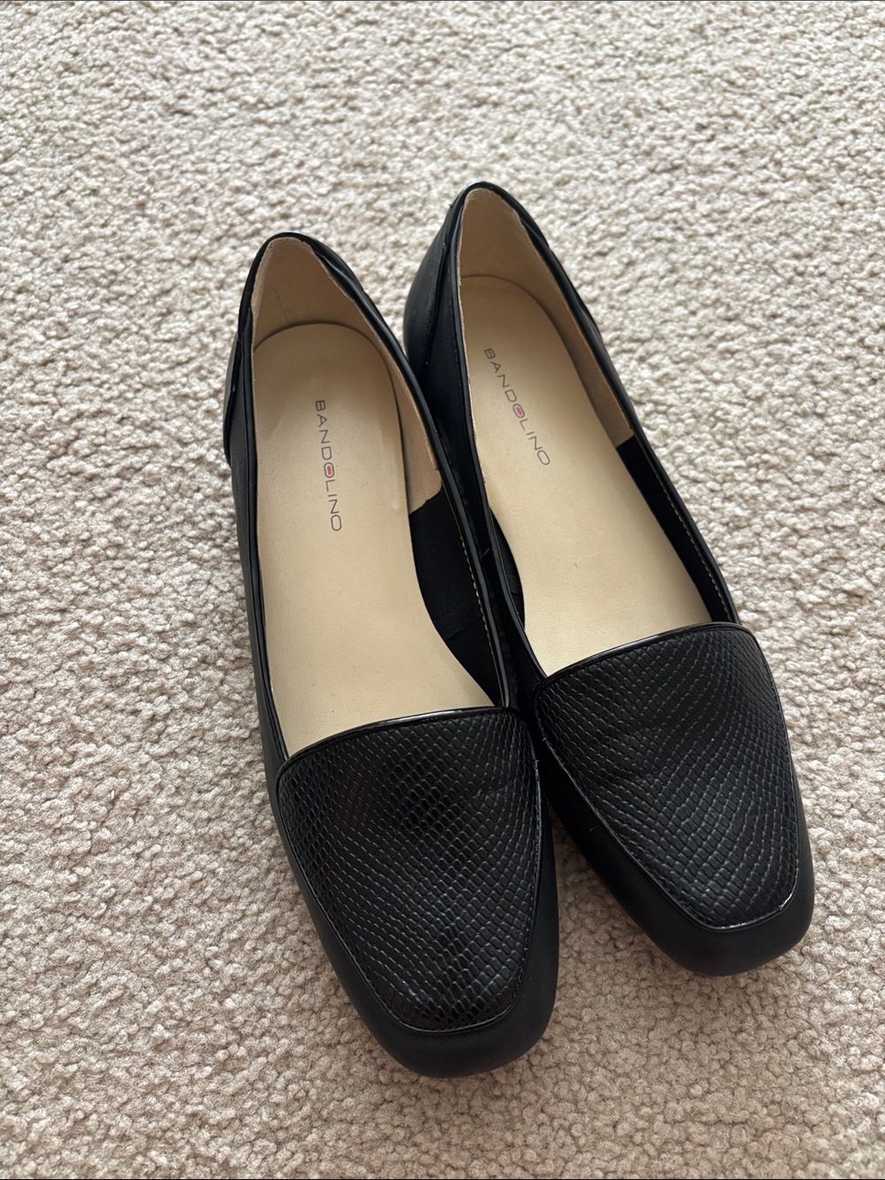 Bandolino Women's Black Textured Loafers size women’s 8 1/2